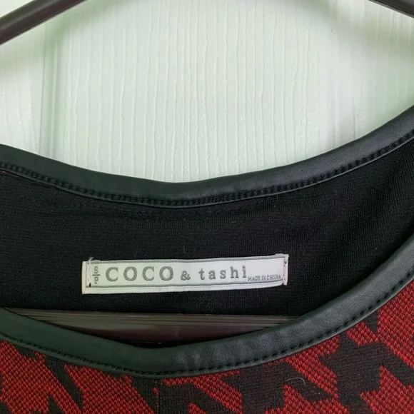 Red Dress - Picture 4 of 5